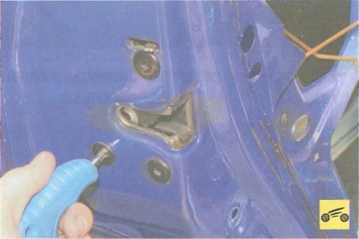 Регулировка дверных замков рено логан 1. Логан 2 не закрывается дверь задняя. Sandero stepway 2 замок задней двери. Логан 2 не закрывается дверь задняя. Дверной замок рено степвей.