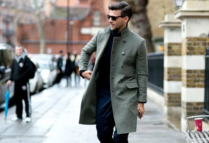 Какое мужское пальто в моде Versace Fall 2011 Menswear Fashion Show Men's Street Fashion Mens fashion:cat, F