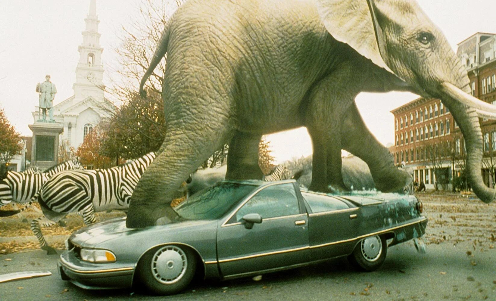 Elephant car. Джуманджи 1995 слоны.