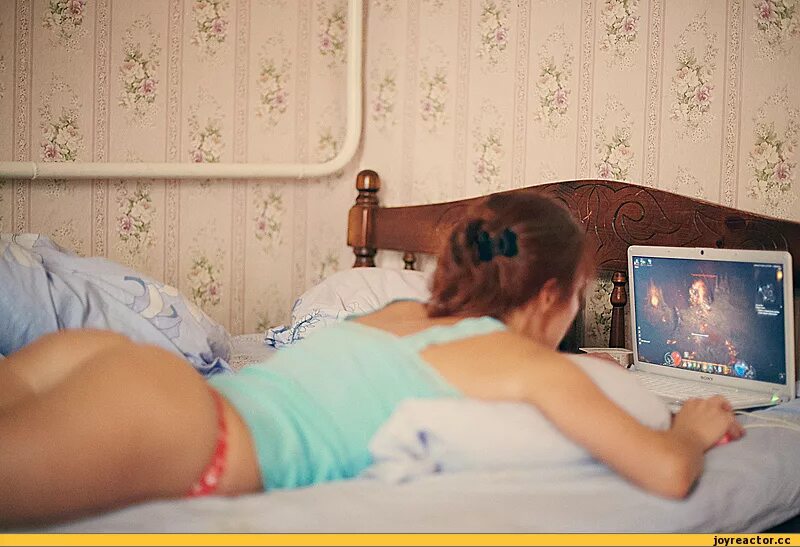 Голая Младшая Сестра 16 Лет