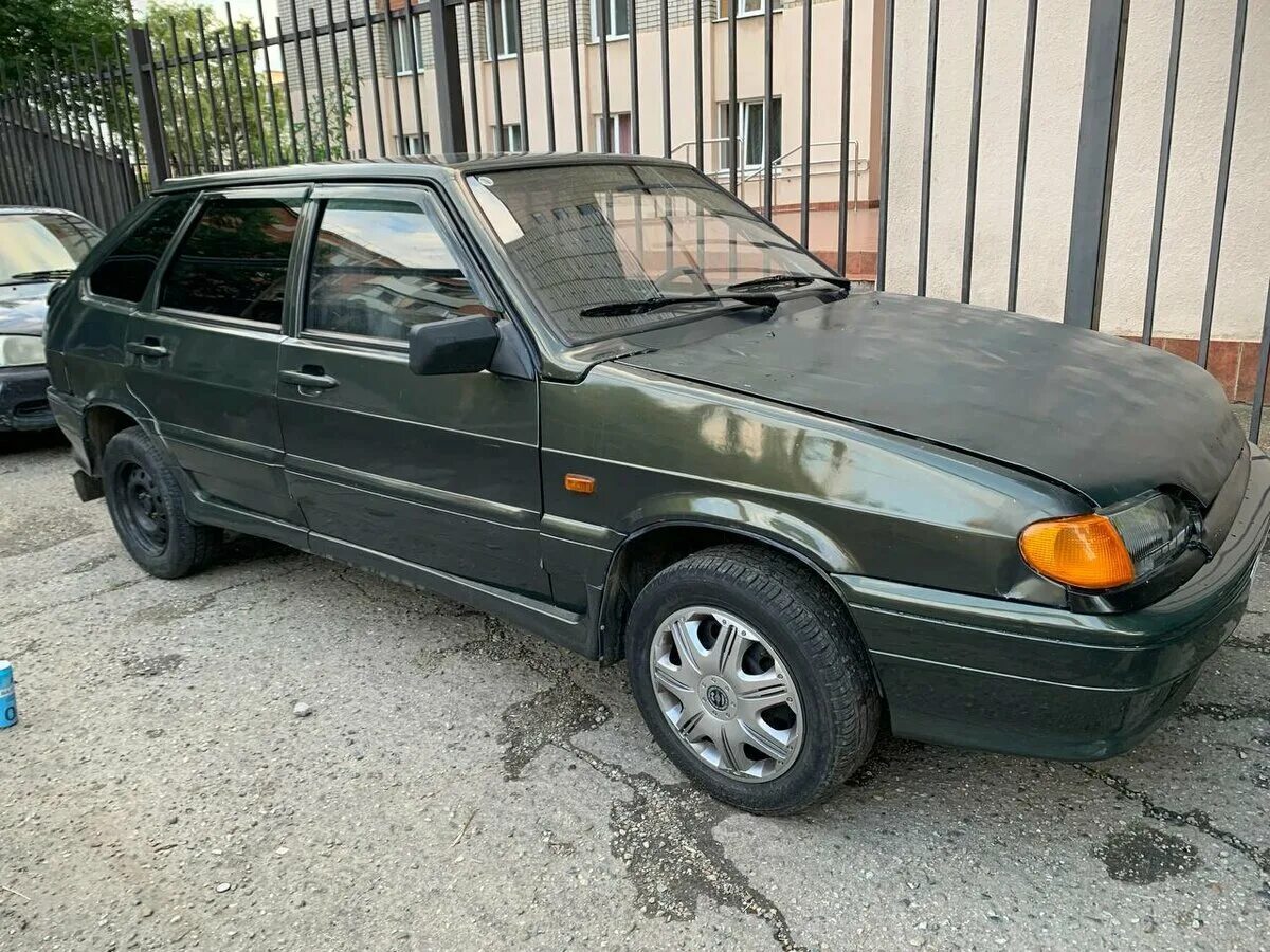 Ваз 2114 1997. Ваз 2114 серебристая 1. Ваз 2114 с цветами. 2114 2006 год. Ваз 2114 2006 год.