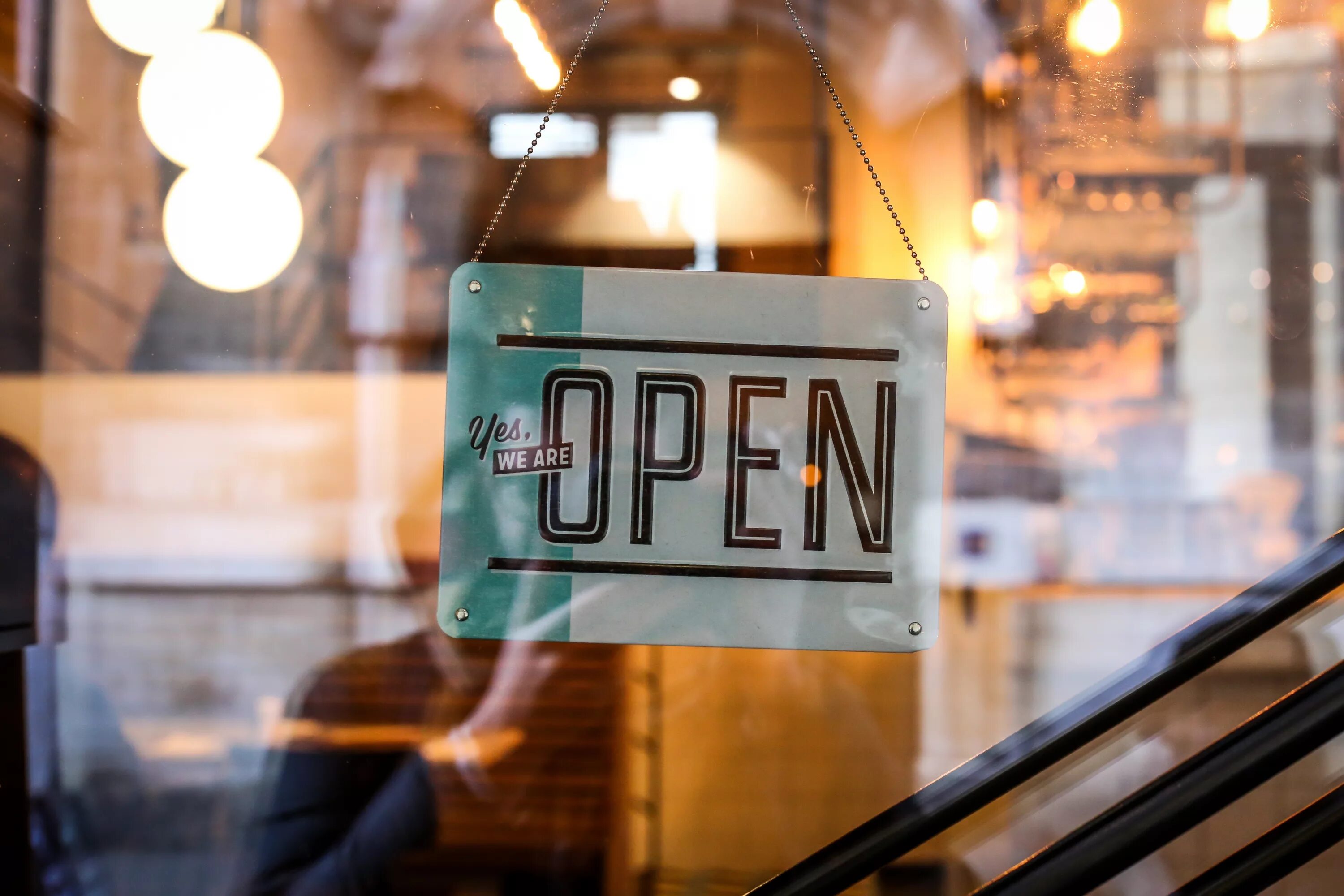 When is it open or opened. Табличка открыто. вывеска open. открыто табличка на двери. вывеска мы открыты.