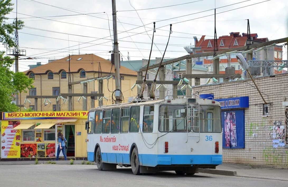 Троллейбус черкесск. Черкесск троллейбус. Маршрут 4 троллейбуса Черкесск. 31 Троллейбус Черкесск. Троллейбус Черкесска 2011 год.