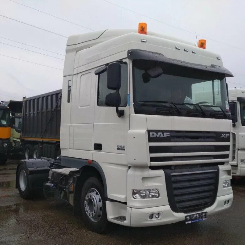 Купить седельный тягач в беларуси. Седельные тягачи DAF XF 105. Даф 105 XF тягач седельный. Тягач Даф 105 ADR. Тягач Даф 105 новый.