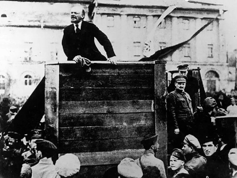 Ленин Октябрьская революция 1917. Митинг 1917 Ленин.