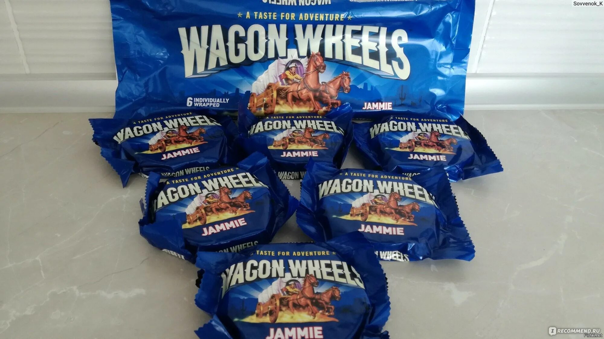 Вагон вилс купить. Wagon Wheels печенье вкусы. Вагон Вилс. Пирожное вагон Вилс. Печенье вагон Вилс Оригинальное.