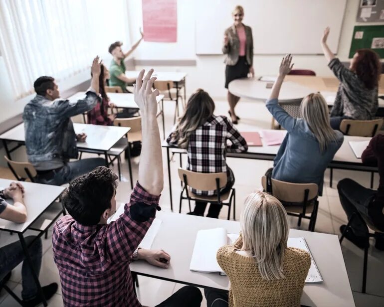 Group teaching. Teaching higher education. студент преподаватель барьер. гибкий учитель. demonstration in the classroom.