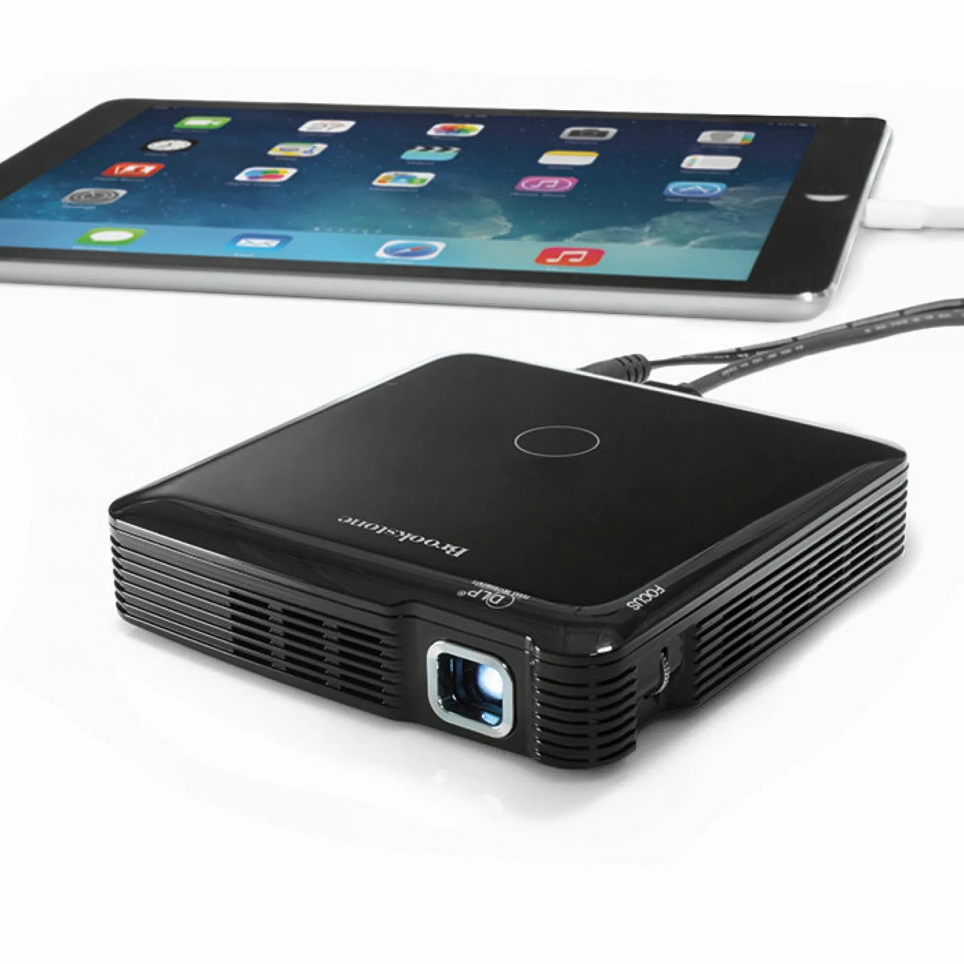 Проектор через телефон андроид. Проектор Brookstone Pocket Projector Slim. Brookstone HDMI Pocket Projector. Проектор Brookstone Pocket Projector for iphone 4. Проектор ISHOW 1000 Pico.