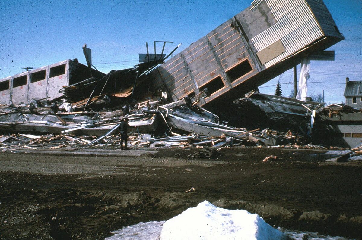 Землетрясение сегодня в сша последнее. Землетрясение в Аляске в 1964 году. ЦУНАМИ на Аляске 1964. 1964 Год, США, Аляска.