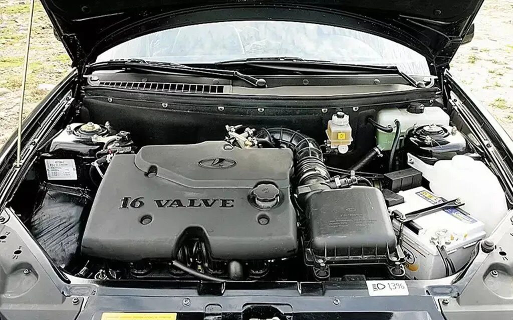 Мотор priora. Моторный отсек ваз 2170. лада приора 8кл двигатель. ваз 2170 под капотом. ваз (lada) priora, 2008 под капотом.