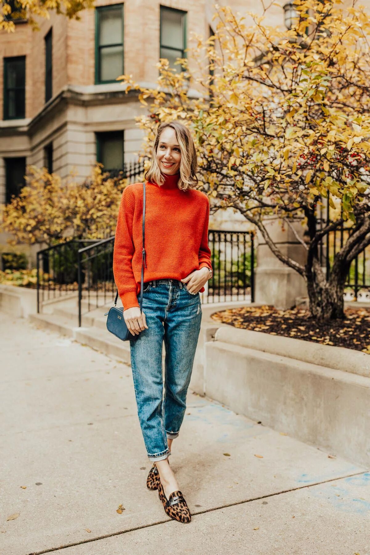 Weekend Flares: Oversized sweater, Plaid scarf & Vintage details - Meagan's Moda