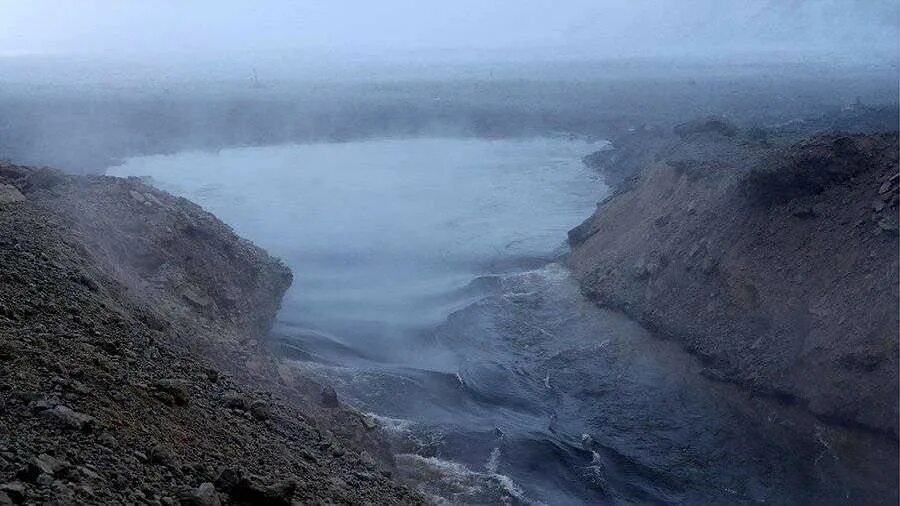 Амур бурея зея относятся к рекам. Бурея обвал сопки. Оползень Бурея 2018. Река Бурея. Оползень на Бурее.