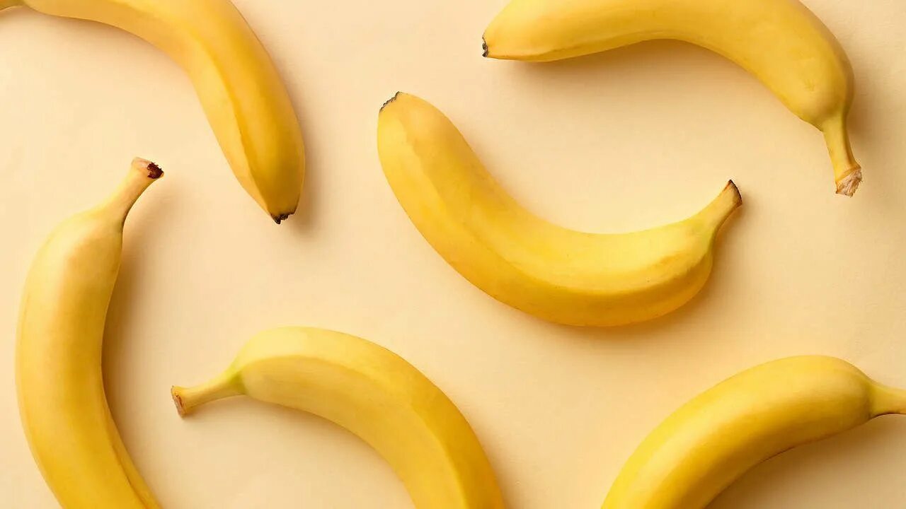 2 muz. Банан. Красивый банан. Банан сверху. Бананы фон.