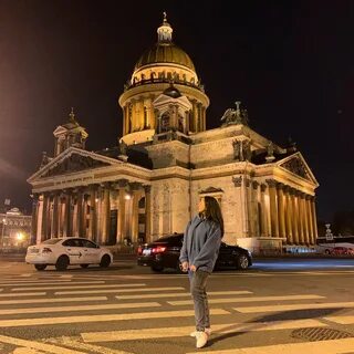 Напротив исаакиевского собора