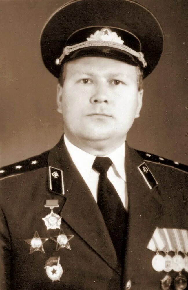 Прапорщиков найти