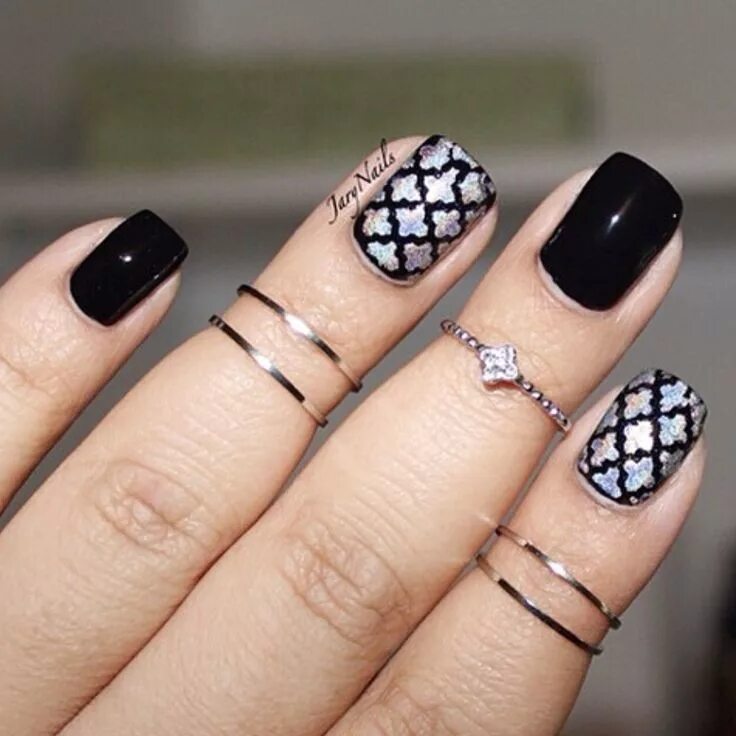 Маникюр черный крест Goth black cross almond nails Mandel nägel designs, Gotische nägel, Naildesign
