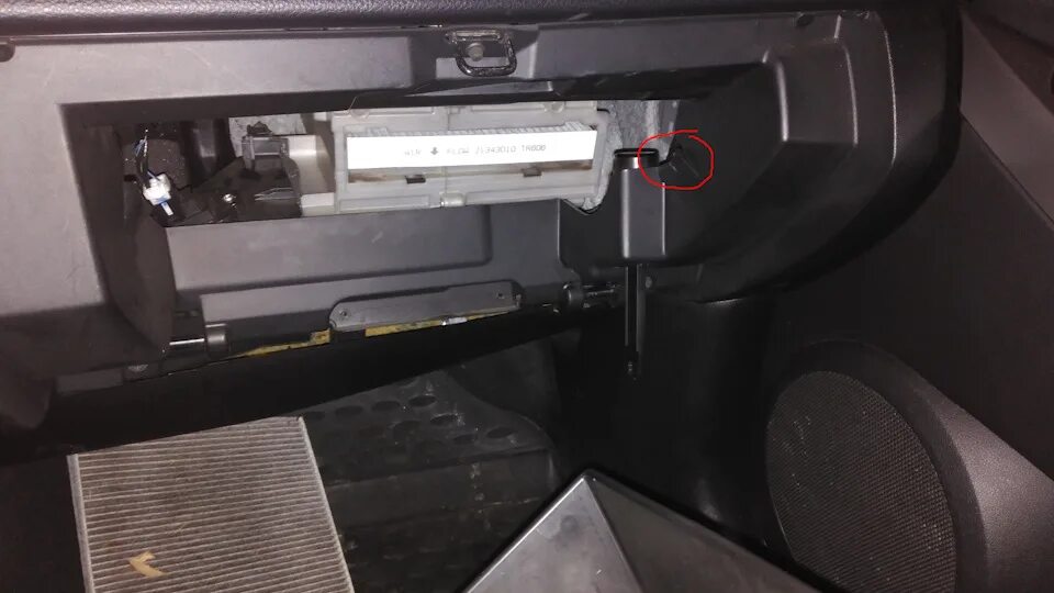 Замена салонного фильтра - Mazda CX-5 (1G), 2 л, 2016 года своими руками DRIVE2