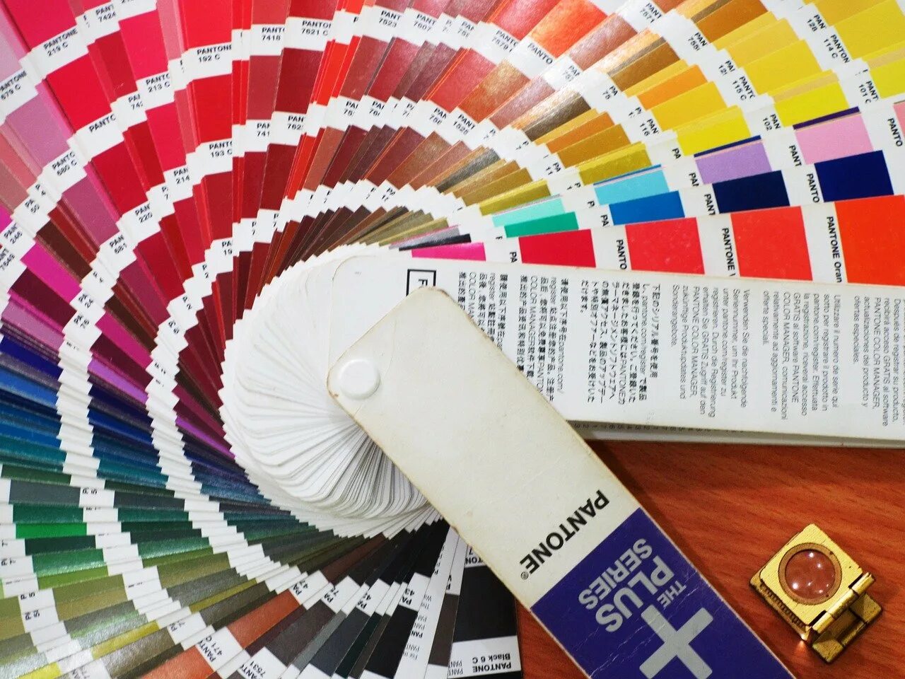 Обретая цвет. Цветовой круг иттена сочетания схемы. Tourcouze color. Тест отличающийся цвет. Обретая цвет.