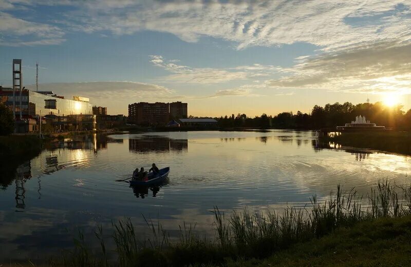 Достопримечательности дубны стелла дубний. Дубна московская область. Дубна жизнь. Город дубна московская область. Дубна жизнь.