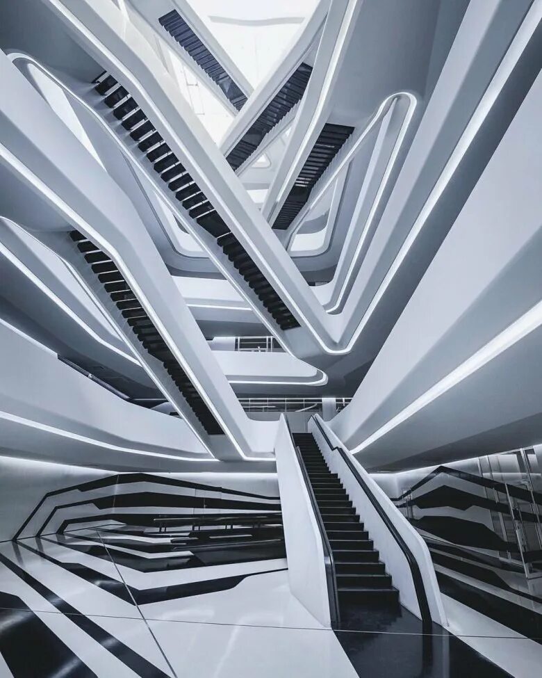 Заха хадид архитектор. Заха хадид проекты. Архитектор заха хадид. Заха хадид архитектор. Архитектурное бюро заха хадид.