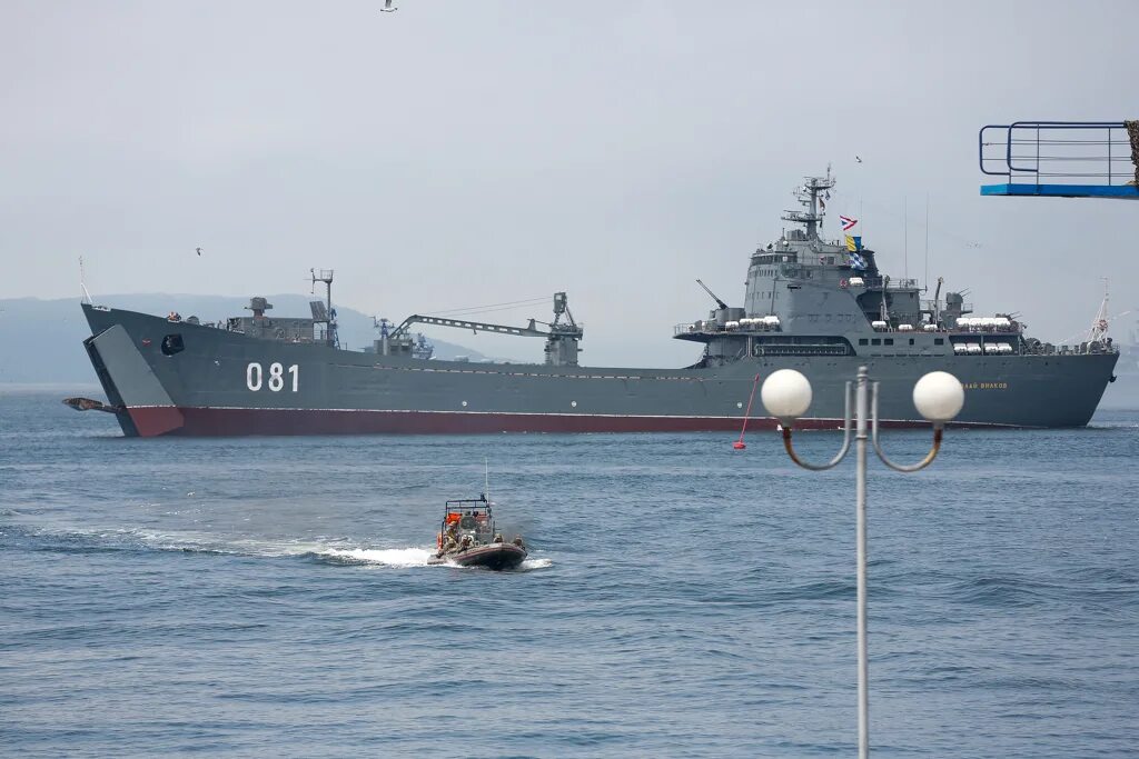 ВМФ Владивосток. Парад ВМФ Владивосток. День Нептуна ВМФ Владивосток. День ВМФ Владивосток 2023. День военно морского флота в 2024