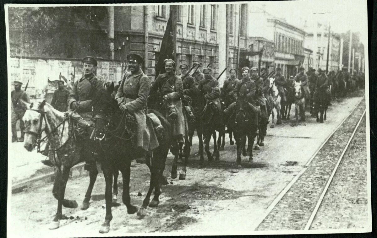 Татары в годы войны. Революция Казань 1917. Казань 1917 год. Революционная Казань 1918 год.