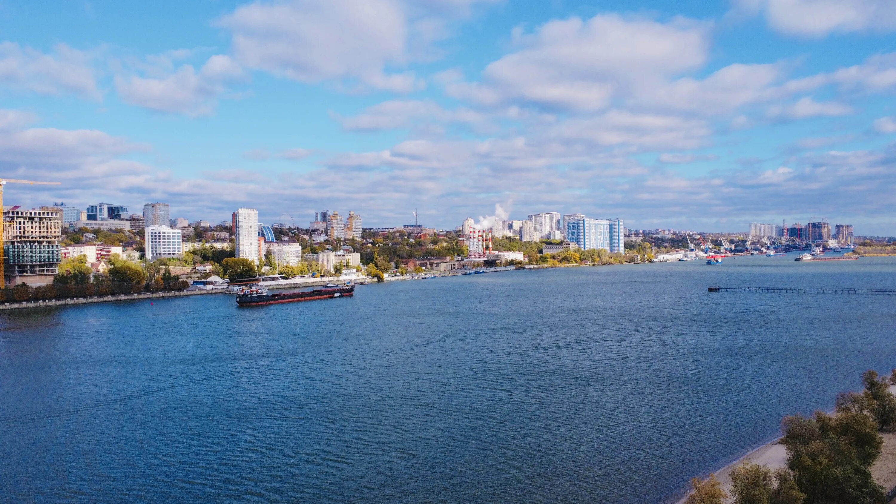 Сколько живет в ростове. Ростов-на-Дону достопримечательности. Rostov on don левый берег. Дон в Ростове на Дону в 2023 году фото. Набережная Ростов на Дону фото 2022.