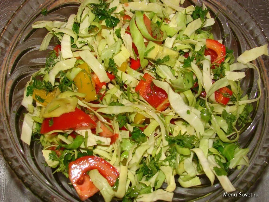 Овощной салат. Салат овощной домашний. Салат из сырых овощей. Салат из овощей домашний. Варианты салата из овощей