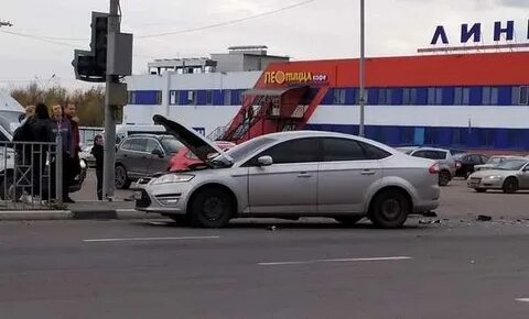 Возле линии