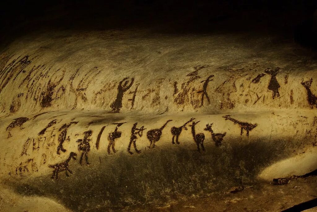 Ancient cave. Пещера Магура Наскальная живопись. Магура Болгария наскальные рисунки. Пещера Магура наскальные рисунки. Пещера Шове Наскальная живопись.