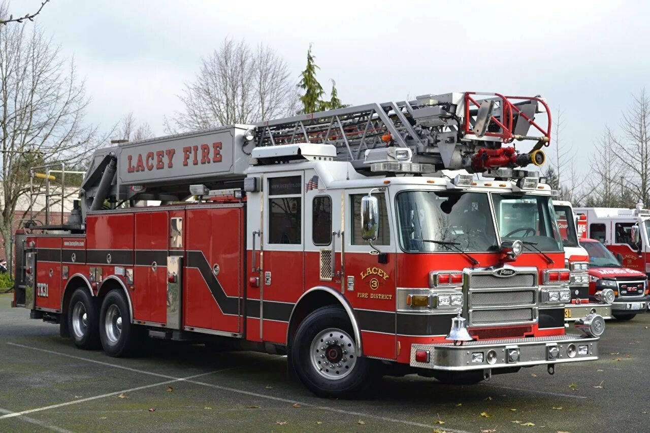 Mitsubishi Fuso Fire Truck. Пожарная машина. Пожарный автомобиль. Современная пожарная машина. Машинки пожарная машина