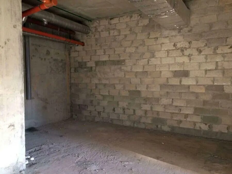 Новостройка без отделки. Новостройка без стен. Дом с черновой отделкой. Квартира без отделки в монолитном. Черновая отделка квартиры в новостройке.