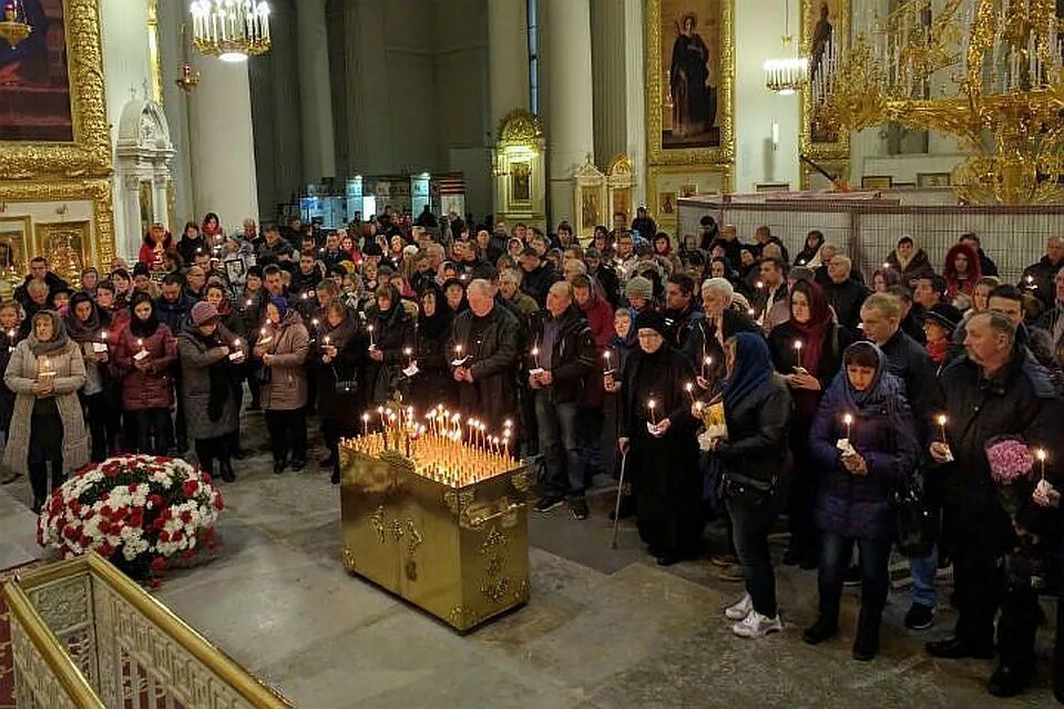 Как проходит панихида. Отпевание в православном храме. Как проходит панихида. Отпевание в православной церкви. Отпевание в православном храме.