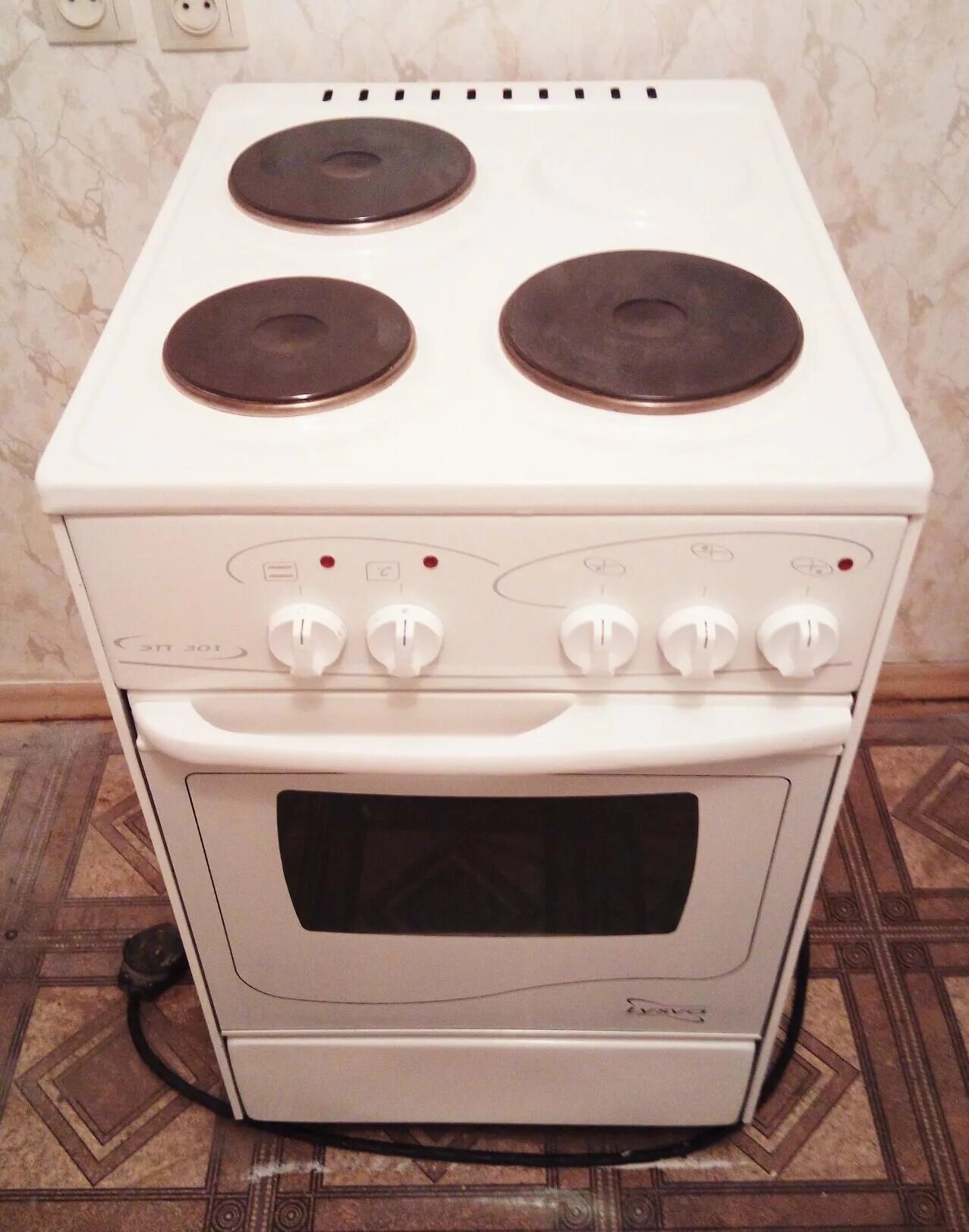 Плита нововятка экс. Электроплита плита классик. Smeg плита широкая электрическая. Электроплита мечта 15 м. Продам электрическую плиту.