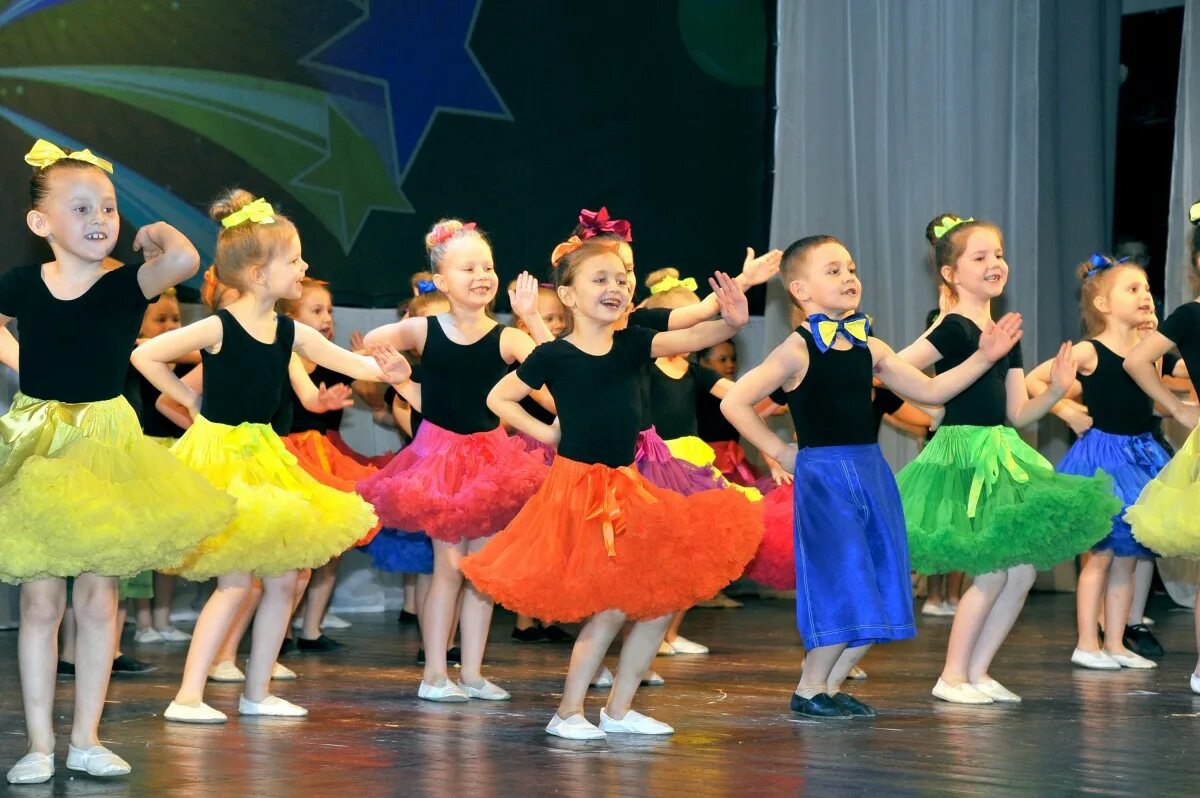 18 ноября конкурс. Балетный конкурс дети. Конкурс хореографии. Конкурсы для детей по хореографии. Детский конкурс.