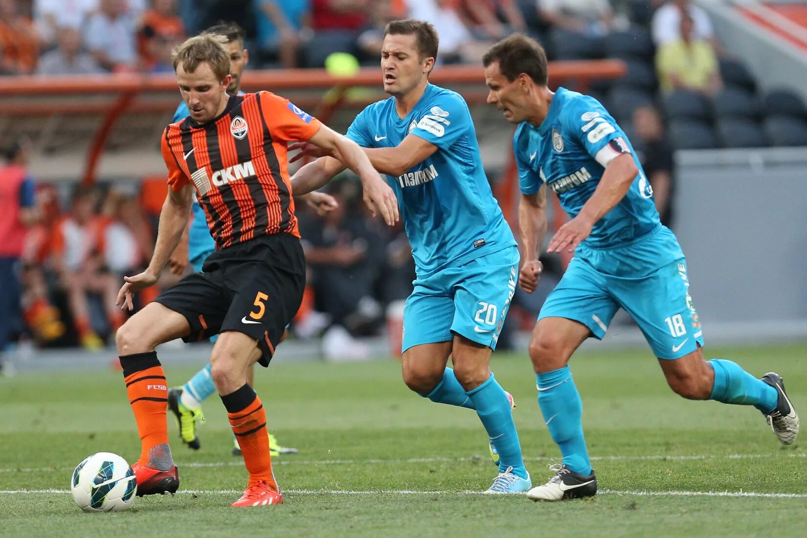 шахтер зенит. зенит шахтер матч. шахтер зенит 2011. шахтер зенит на торпедо. шахтер 2.