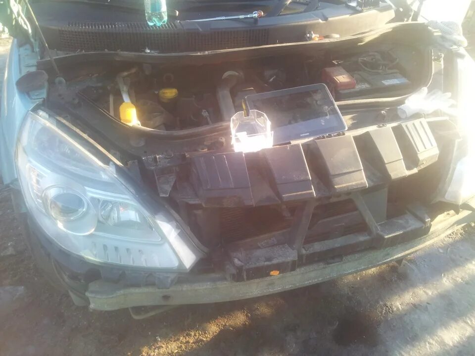 Автомобиль Renault Megane 2. ЗАМЕНА ЛАМП