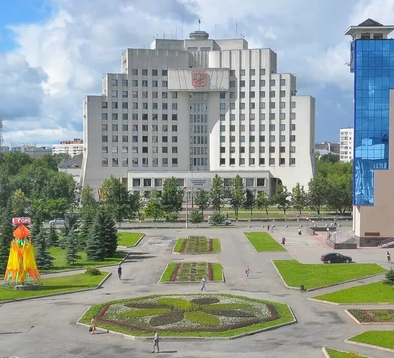 Вид на площадь (пл. Дрыгина)