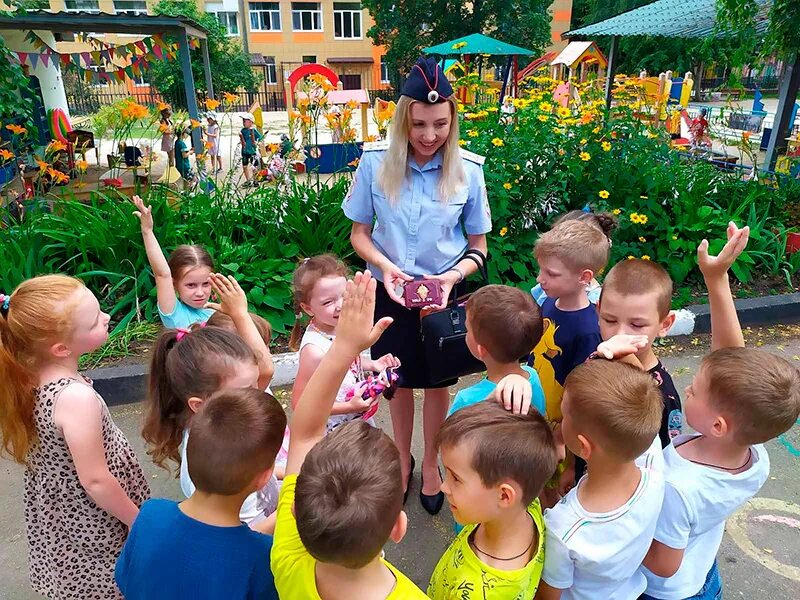 Где дети белгорода. Белгород для детей. Белгородский дом ребенка. Где дети белгорода. Детский дом архиерейская белгород.