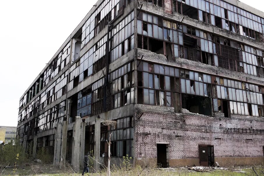 Одесский припортовый завод. Кончается завод. Кончается завод. Завод ск1 ярославль. Завод ярославль разваленные.