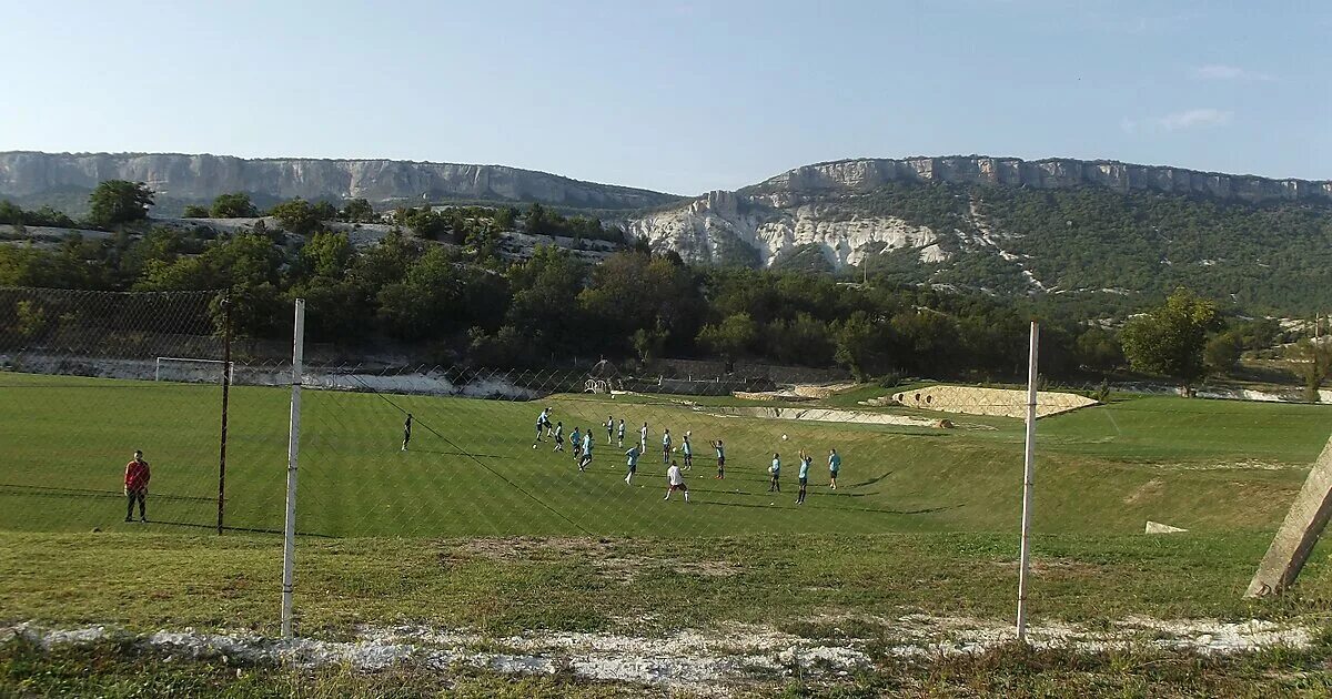 Инкомспорт Куйбышево. Куйбышево Бахчисарайский район. Куйбышево стадион. Куйбышево Крым футбольная база.