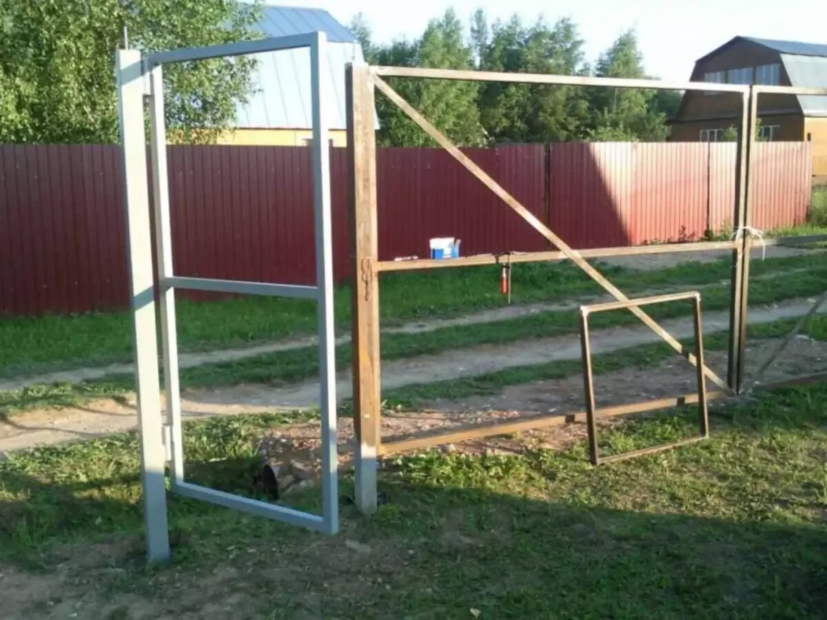 Забор из трубы своими руками. Калитка из пластиковых труб. ворота на дачу из труб пвх. ворота в огород. заборные ворота из пластиковых труб.