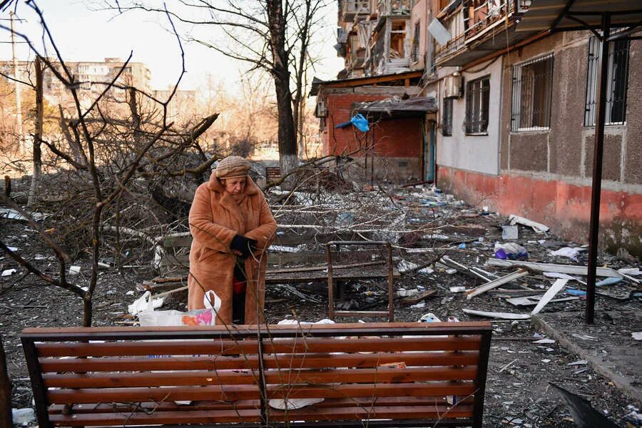 Как выглядит мариуполь сегодня. Разрушенный мариуполь 2025. украина разрушения мариуполь 2025. жители мариуполя. мариуполь мирные жители.
