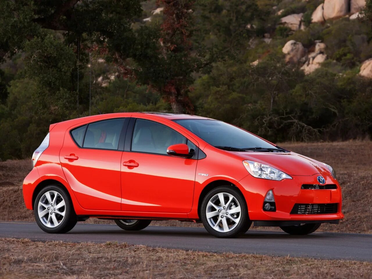 Toyota Prius c. Toyota Prius c 2012. Toyota Prius c 2013. Toyota Prius c foto.