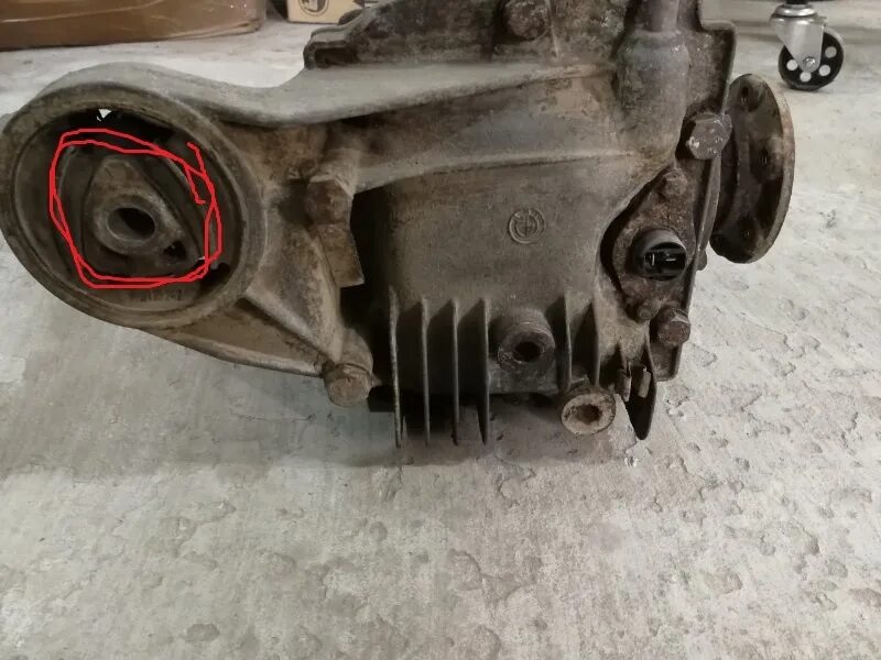 Редуктор бмв е30. Задний редуктор bmw e30. задний редуктор бмв е30. редуктор бмв е30 188 тип. редуктор моста bmw 3 e30.