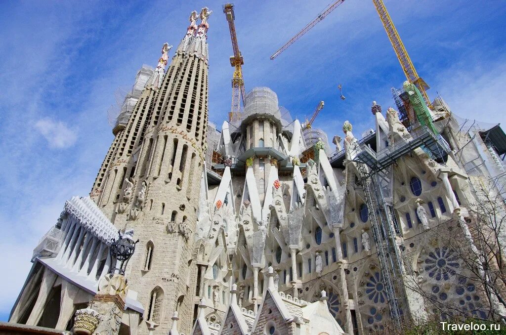 Фасад собора саграда фамилия. Звезда на саграда фамилия. Новый саград. Саграда фамилия барселона роль памятника в истории и культуре народа. Новый саград.