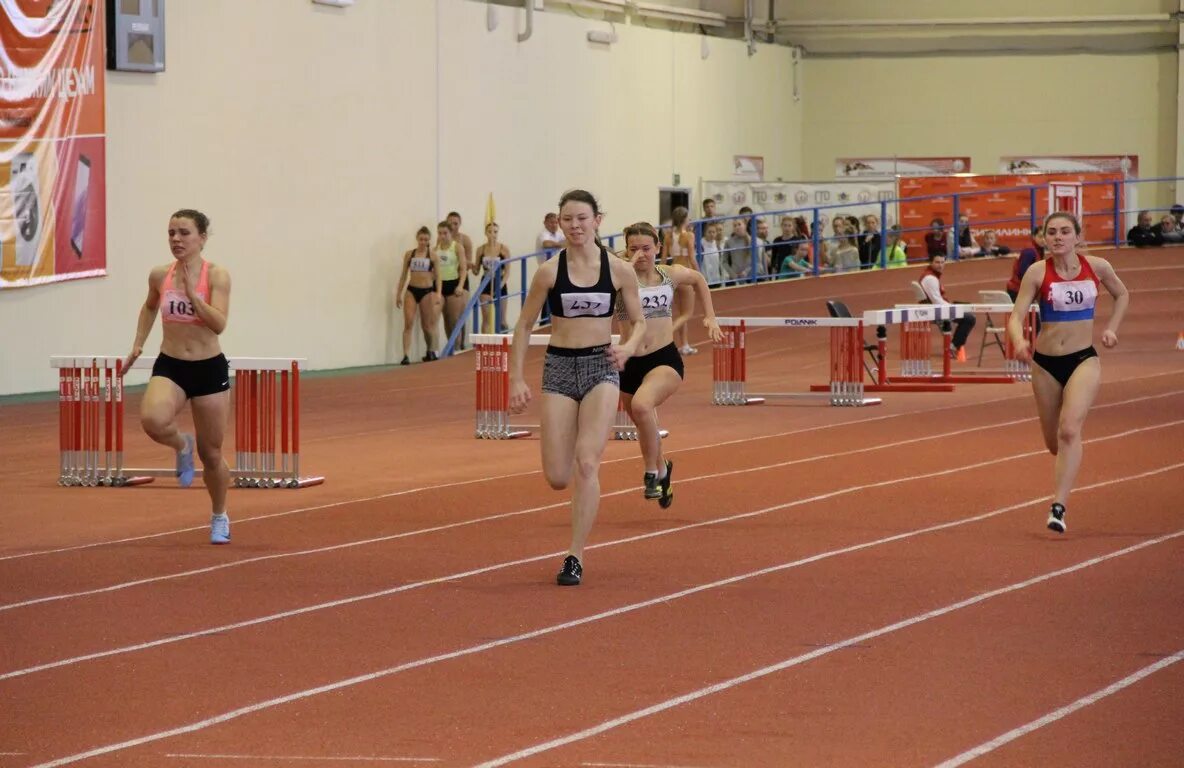 эльфат садиев легкоатлет. атлетик ульяновск. пфо ульяновск легкая атлетика. сдюсшор ульяновск легкая атлетика. манеж в ульяновске лёгкая атлетика.