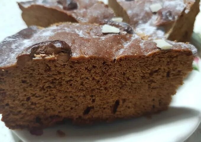 Приготовление коврижек. Коврижка мем. Постная медовая коврижка. Пирог коврижка. Коврижка с черносливом и вином.