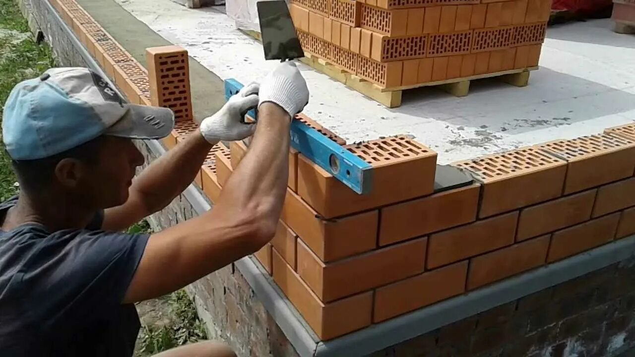 Кирпичик или кирпичик как правильно