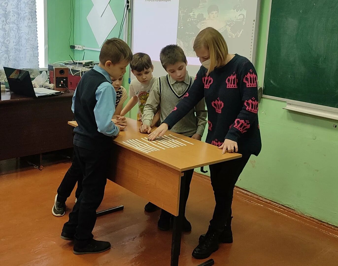 Чаепитие одноклассников в школе 6 букв. Школа траектория успеха воскресенск. школьное чаепитие в классе. школа 5 воскресенск. моу сош 2 воскресенск.
